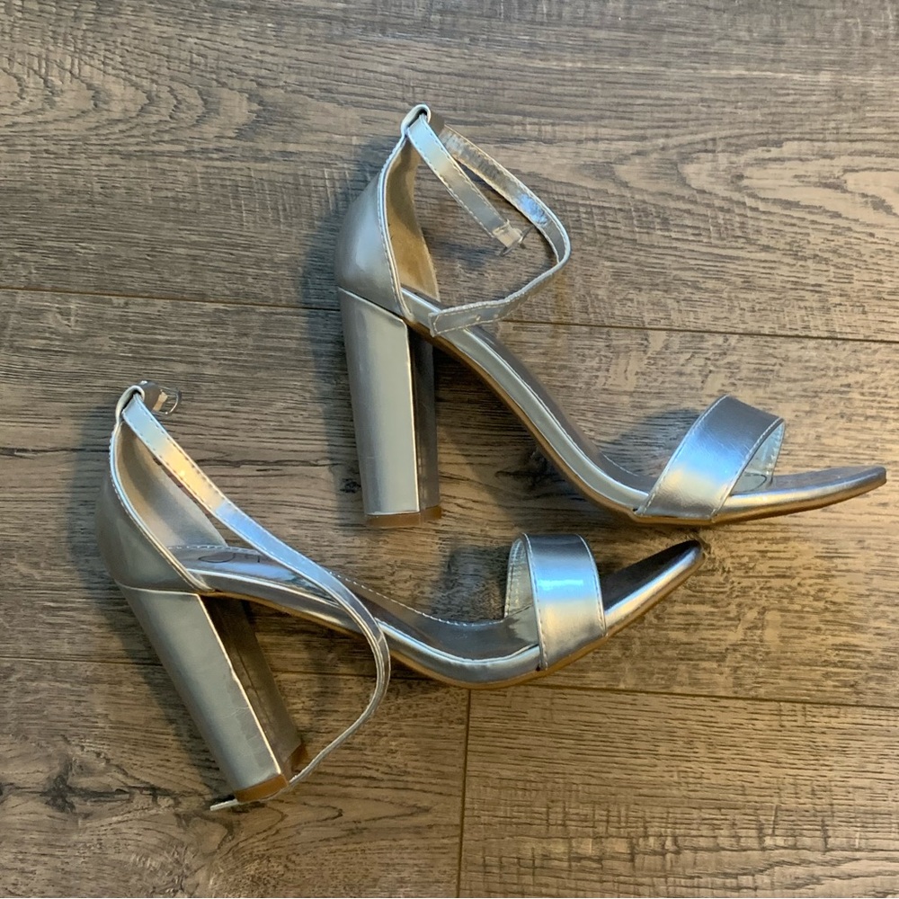 Metallic Shiny Silver High Heels